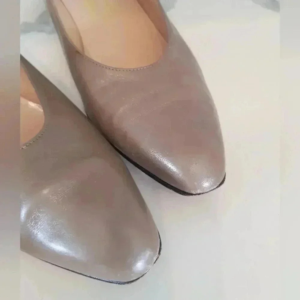 Salvatore Ferragamo brown heels - Picture 2 of 9